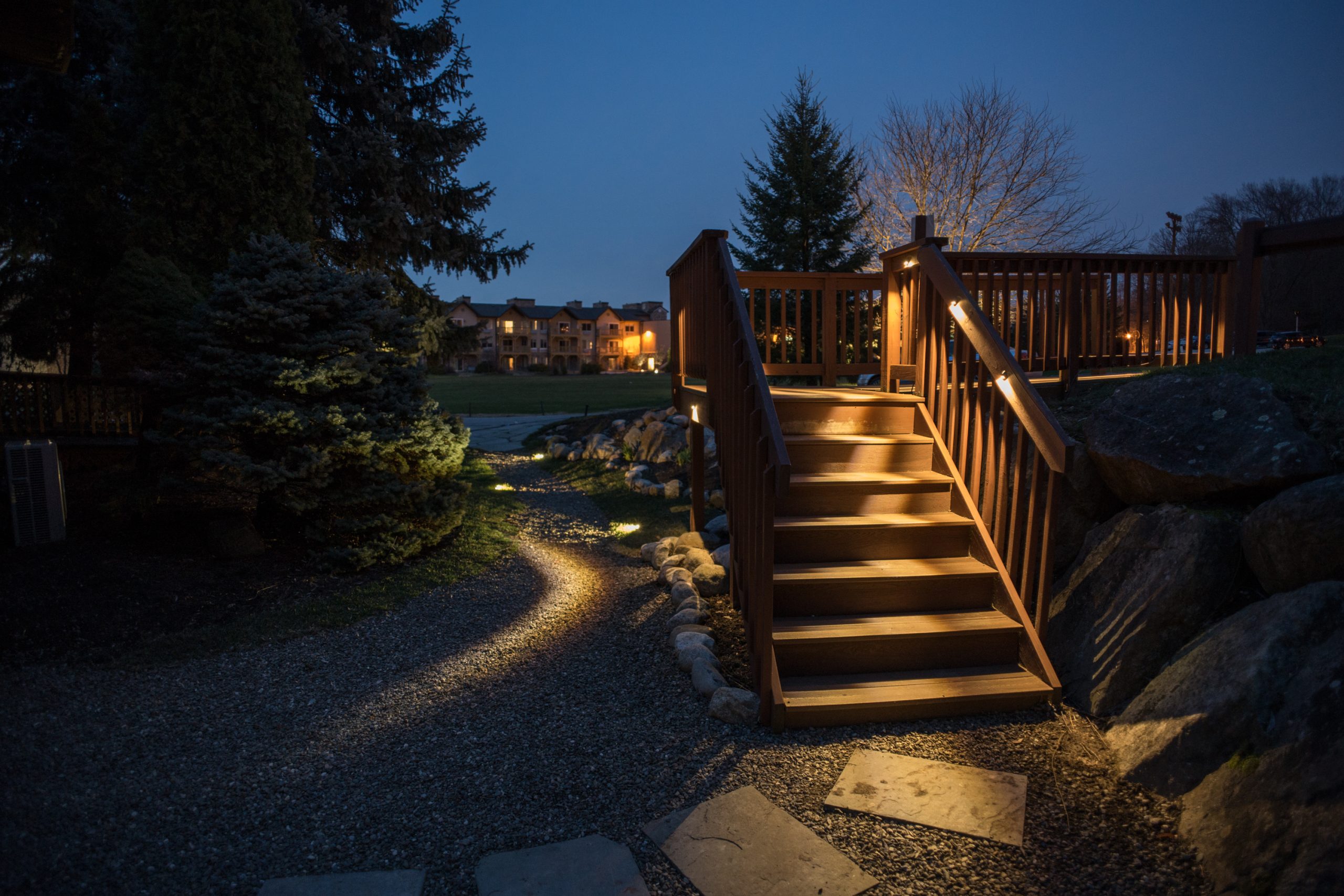 Coastal-Source-Niche-Light_Niche-90D_Stairway-Lighting-Night-safety-pathway-1-scaled